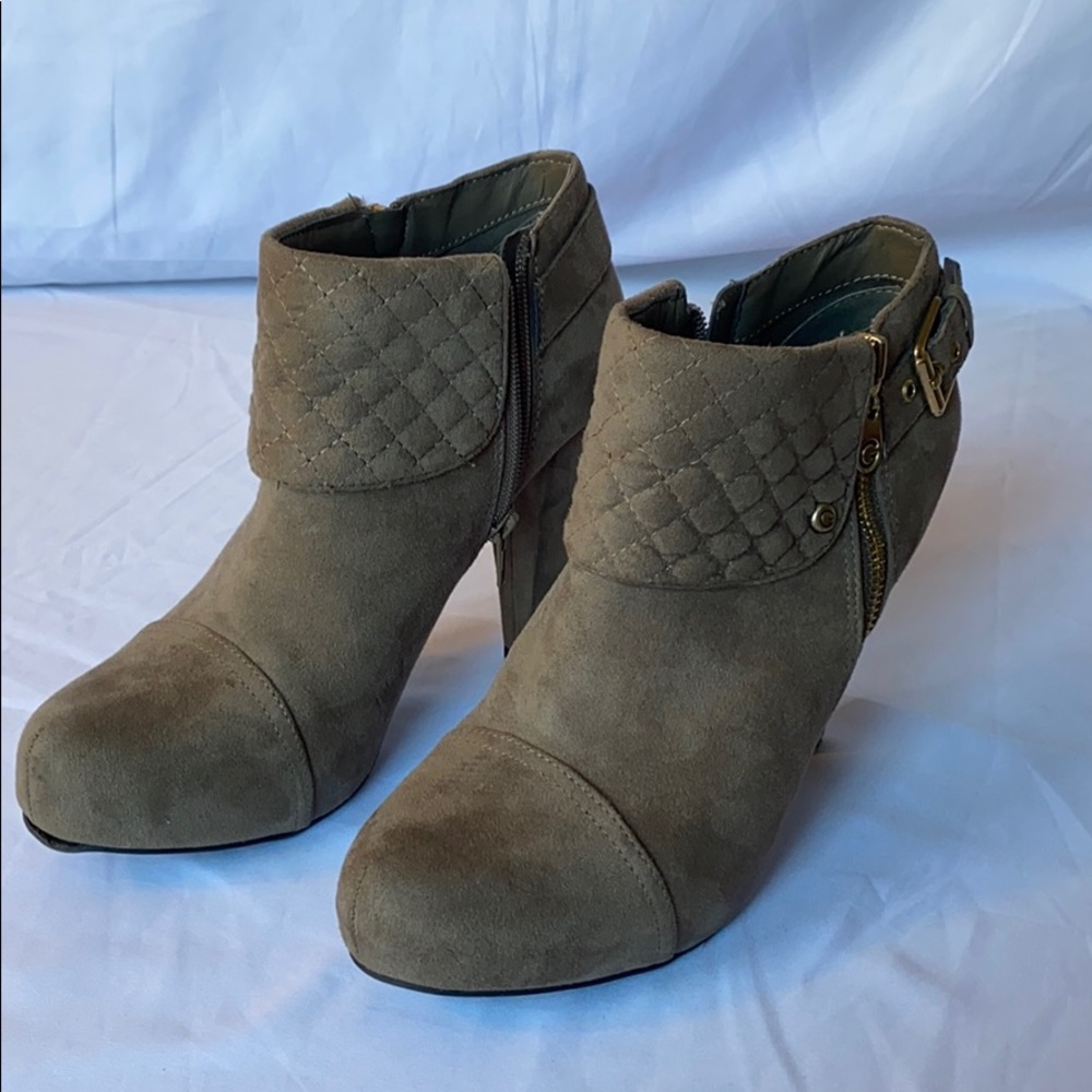 G BY GUESS ROCKET BOOTIES SIZE 9M - Picture 3 of 9